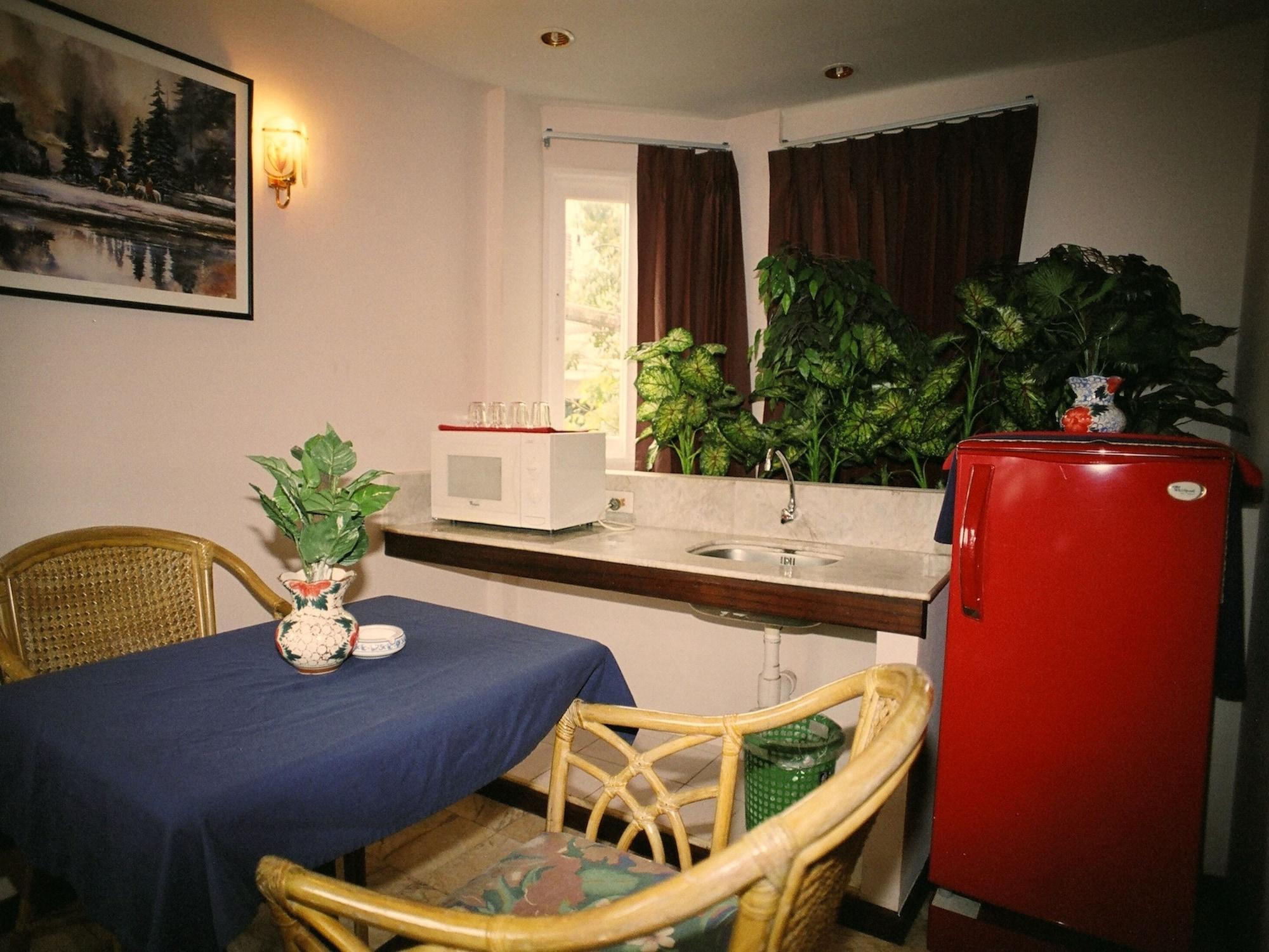 Paradise Inn Karon Екстер'єр фото
