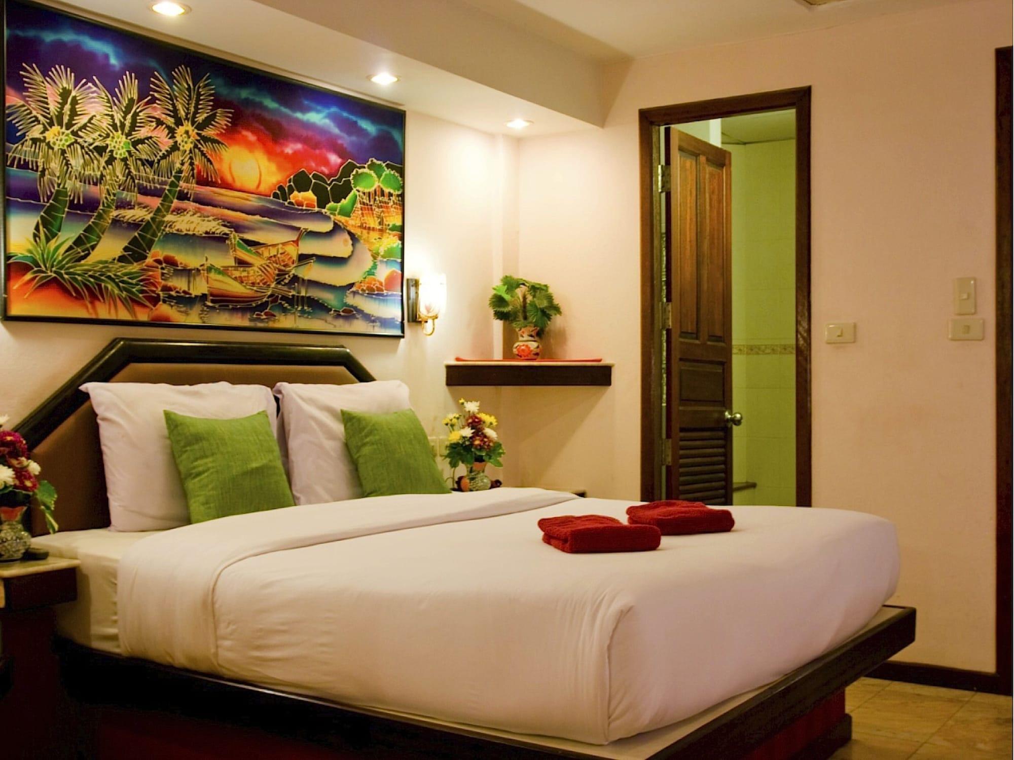Paradise Inn Karon Екстер'єр фото