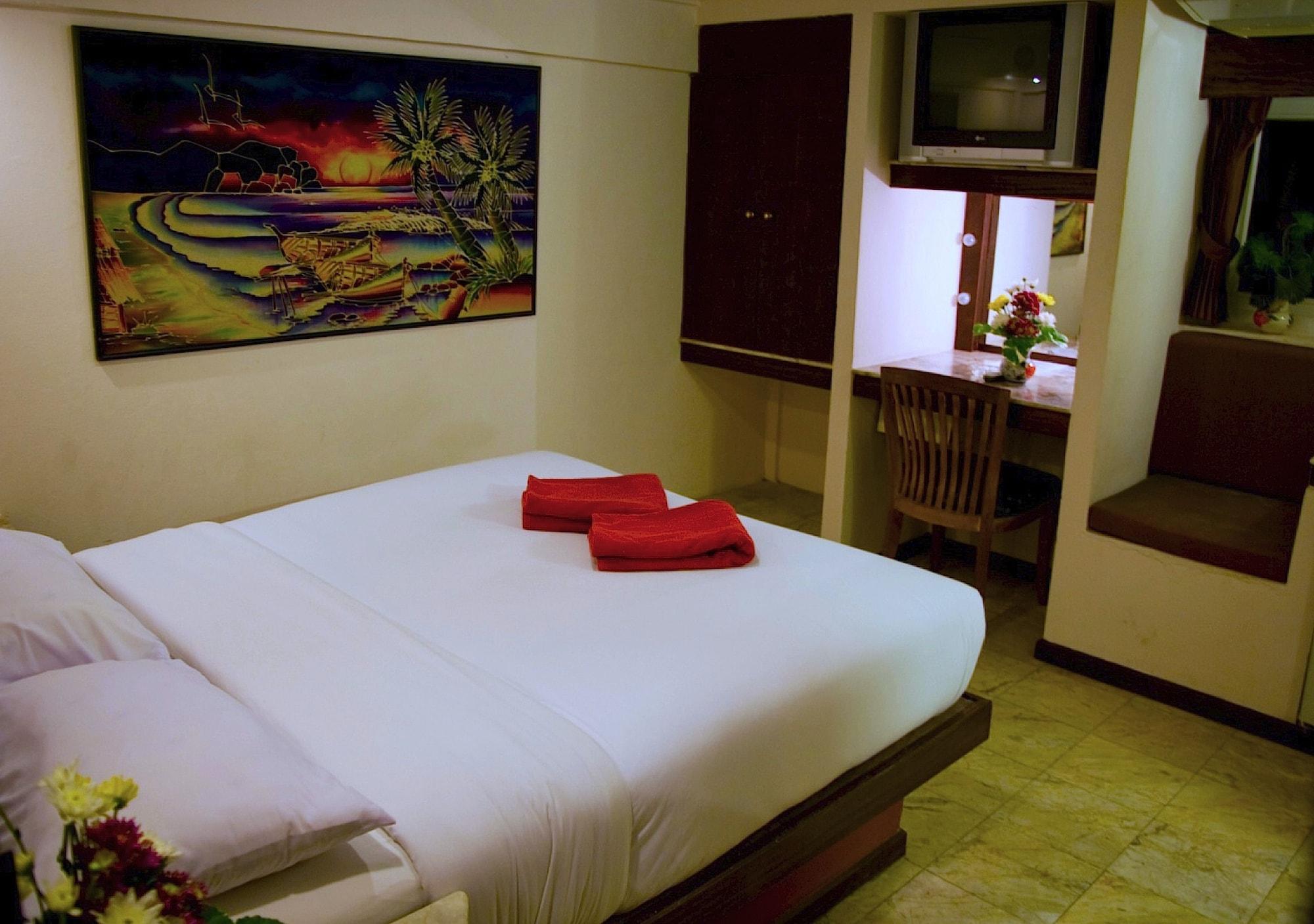 Paradise Inn Karon Екстер'єр фото