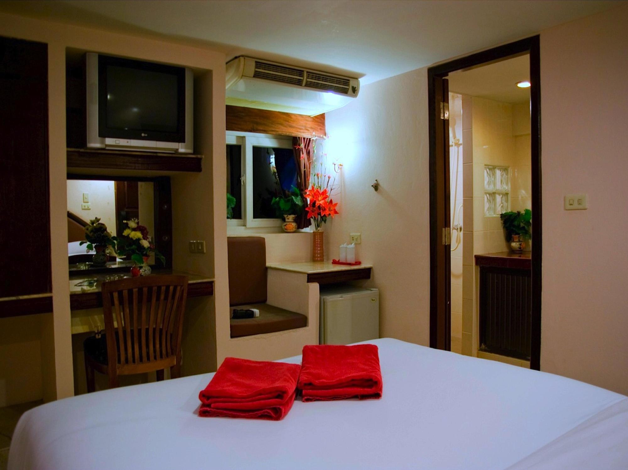 Paradise Inn Karon Екстер'єр фото