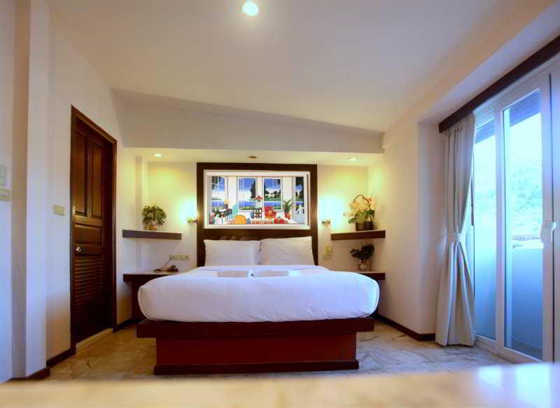 Paradise Inn Karon Екстер'єр фото