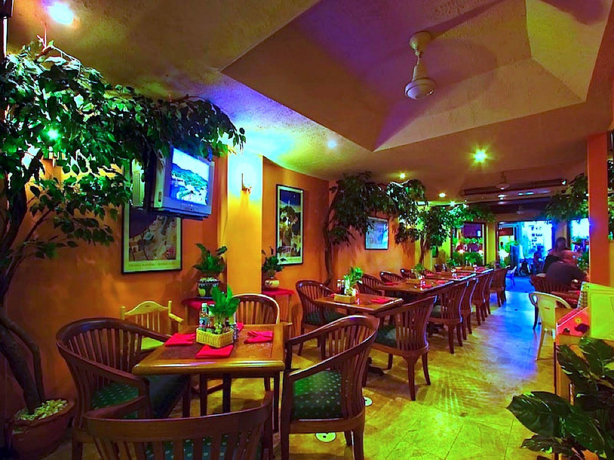 Paradise Inn Karon Екстер'єр фото